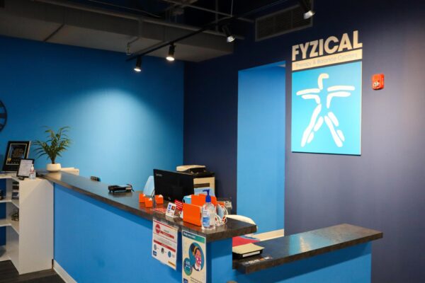 FYZICAL Chicago Hoffman Estates Front Desk